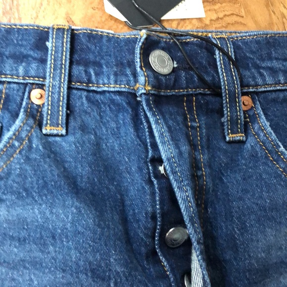 NWT Levi’s 501 High Rise Denim Shorts Size 25 - Picture 4 of 7